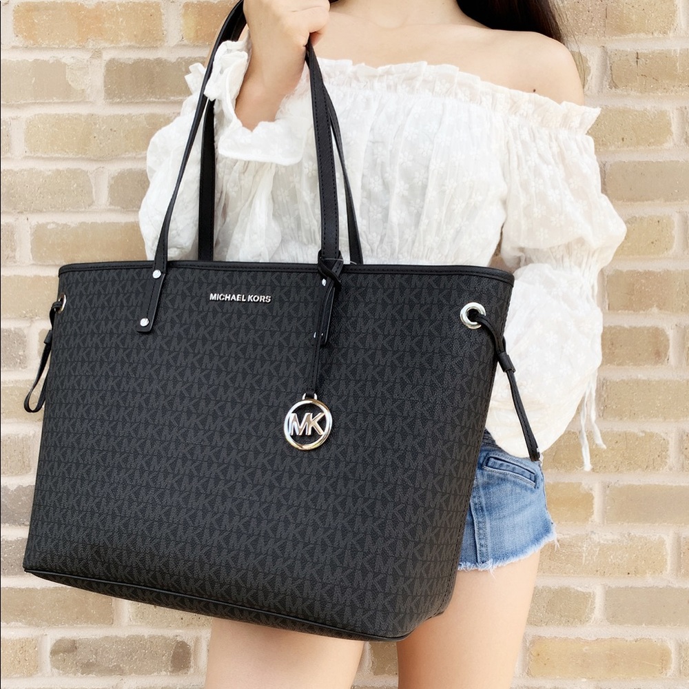 Gaby’sBags👜💕- NWT Michael Kors Tote Black - Picture 3 of 4